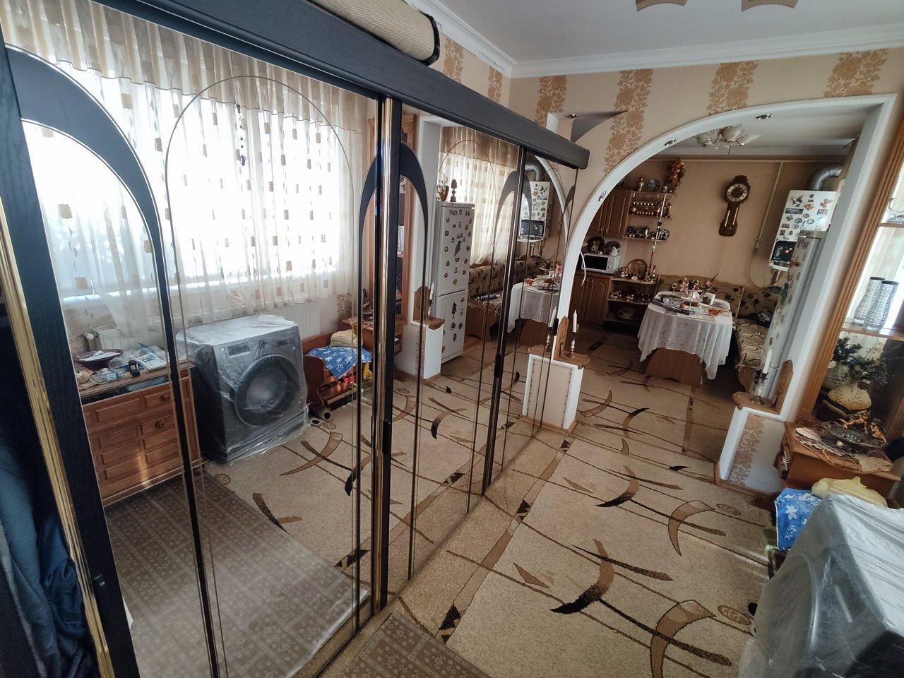 2-х комнатная квартира, 70 м², Центр, Бельцы